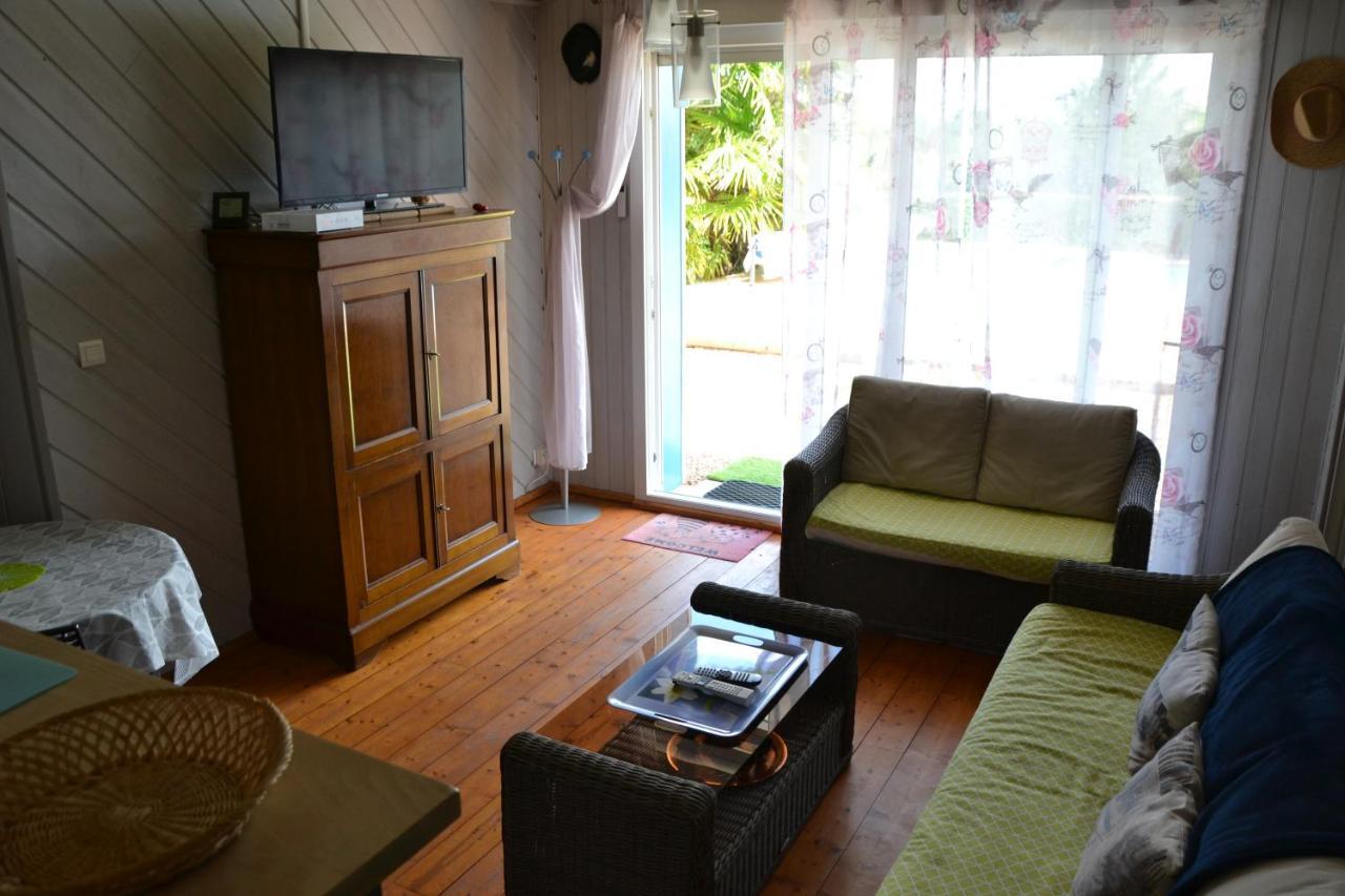 Bienvenue dans notre Gîte Naves  Extérieur photo