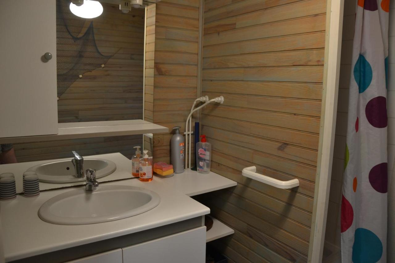 Bienvenue dans notre Gîte Naves  Extérieur photo